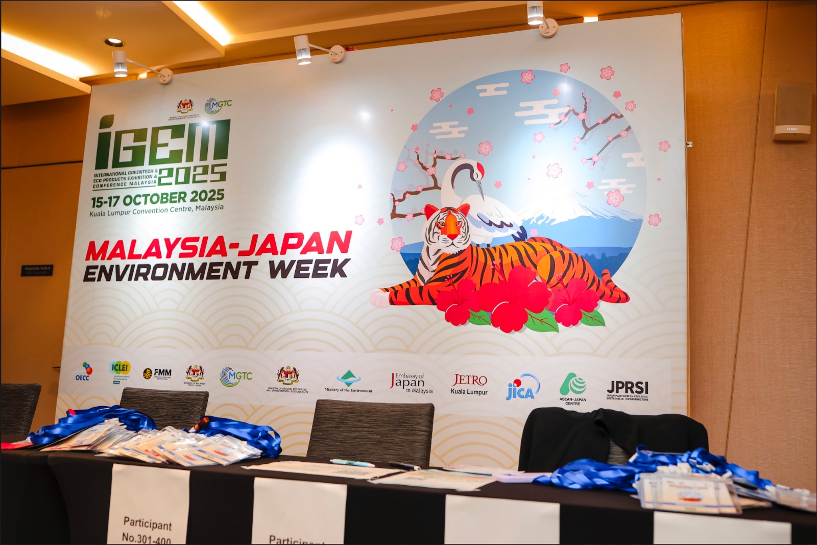 f05fcc21-38d8-457a-94ec-8fc5270fac6a